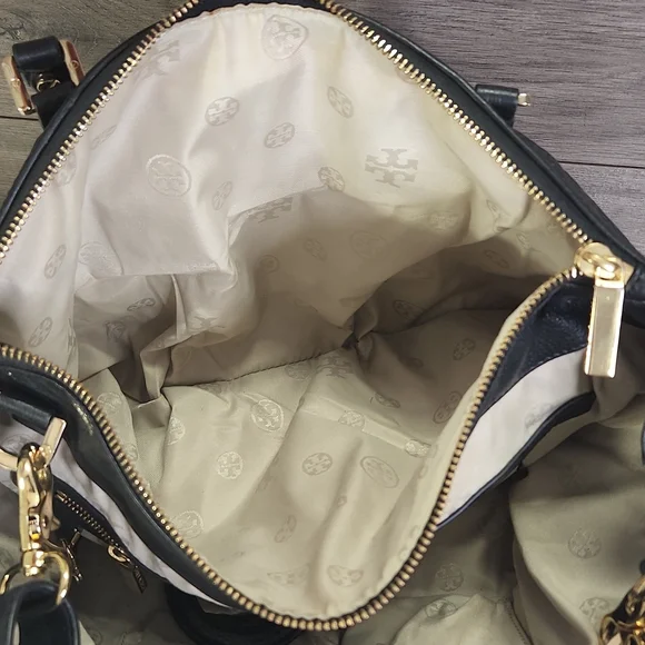 Tory Burch Black Leather Shoulder Bag - Picture 10 of 11